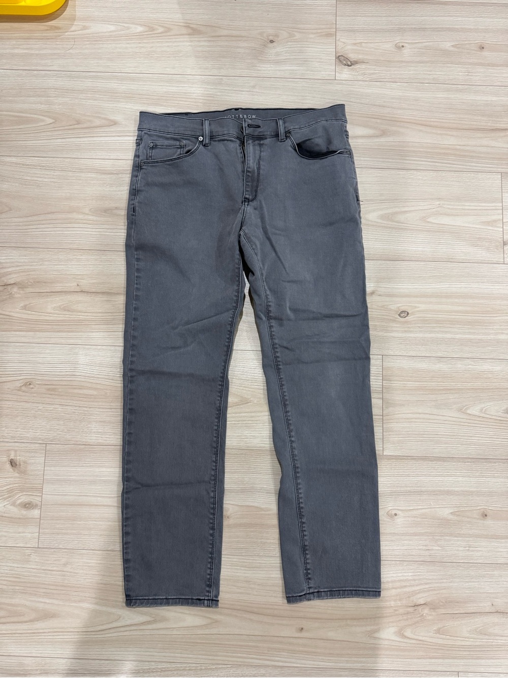 Slim Fit Men's Jeans in Charcoal Gray